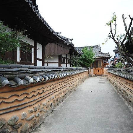 Gaeunchae Hotel Jeonju Exterior photo